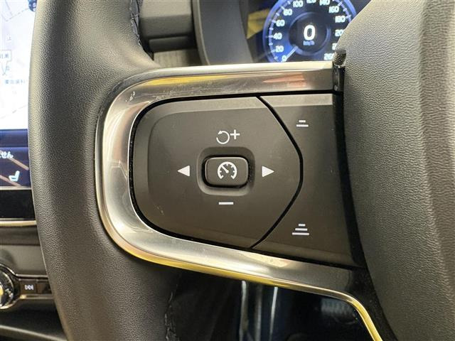 XC40B4 AWD インスクリプション 4WD