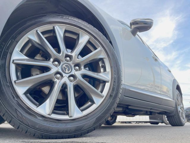 �y�����A���~�z�C�[���z�O�ςɃ}�b�`���������A���~�z�C�[���𑕒����Ă���܂��B�e��ЊO�A���~�z�C�[����A�X�^�b�h���X�^�C�����戵�����Ă���܂��B���񂲑��k����������