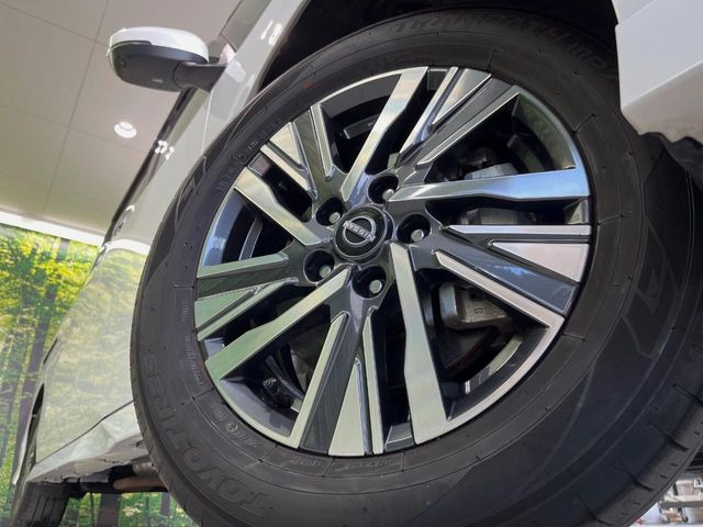 �O�ςɃ}�b�`���������A���~�z�C�[���𑕒����Ă���܂��B�e��ЊO�A���~�z�C�[����A�X�^�b�h���X�^�C�����戵�����Ă���܂��B���񂲑��k����������
