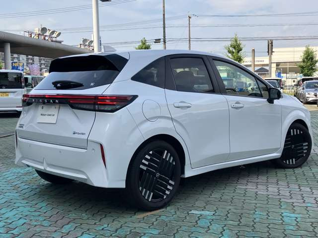 ノートオーラ1.2 G レザーエディション