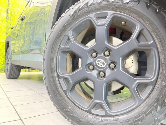 �y����18�C���`�A���~�z�C�[���z�O�ςɃ}�b�`���������A���~�z�C�[���𑕒����Ă���܂��B�e��ЊO�A���~�z�C�[����A�X�^�b�h���X�^�C�����戵�����Ă���܂��B���񂲑��k����������