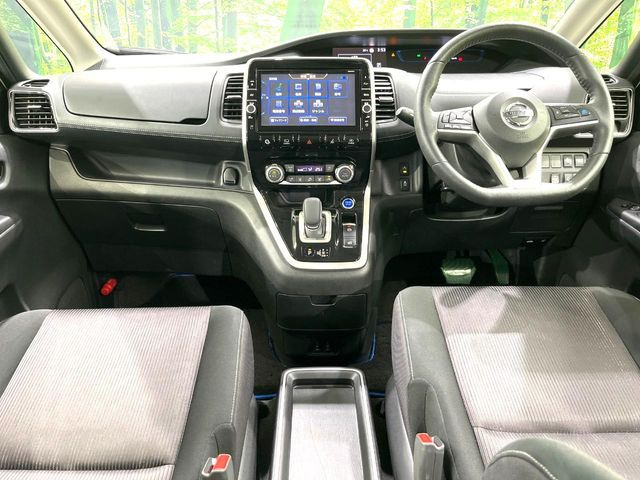 セレナ1.2 e-POWER ハイウェイスターV