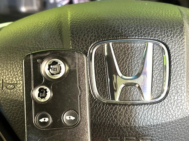 �yHonda�X�}�[�g�L�[�z�J�o����|�P�b�g�ɓ��ꂽ�܂܂ł��h�A�̎{���E�������\�ȃX�}�[�g�L�[�𑕔��B�G���W���̃I���E�I�t�����J�M�����o���K�v����������Ƃ��Ă��֗��ł���