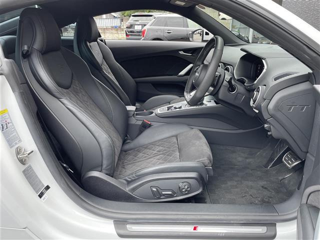 TTクーペ40 TFSI
