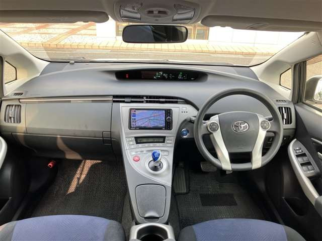 プリウス1.8 S