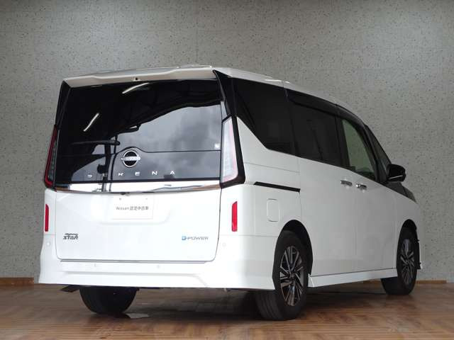 セレナ1.4 e-POWER ハイウェイスターV