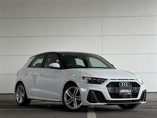 A1スポーツバック25 TFSI Sライン