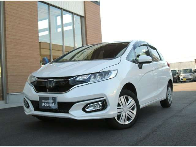 フィット1.3 13G L ホンダセンシング 4WD