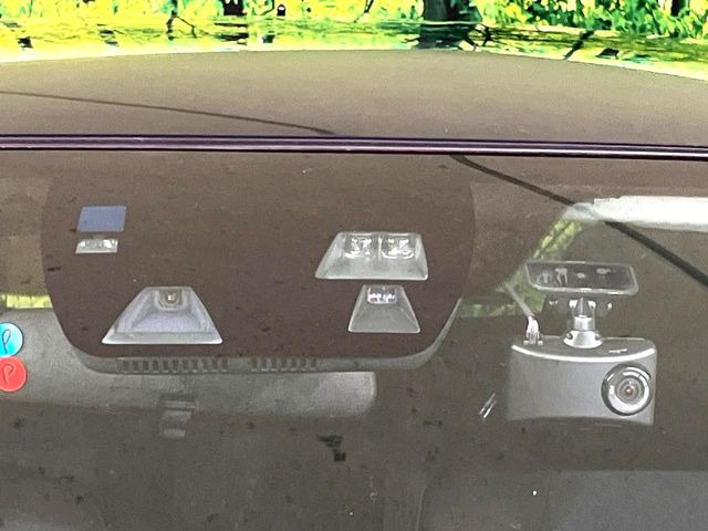 デミオ
