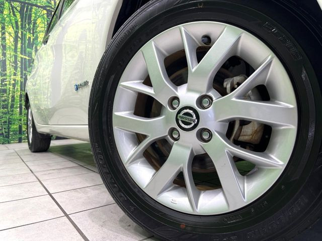 �y����15�C���`�A���~�z�C�[���z�O�ςɃ}�b�`���������A���~�z�C�[���𑕒����Ă���܂��B�e��ЊO�A���~�z�C�[����A�X�^�b�h���X�^�C�����戵�����Ă���܂��B���񂲑��k����������