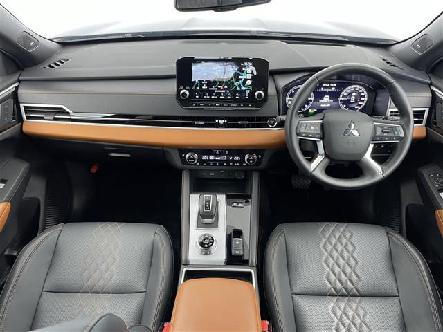 アウトランダーPHEV 2.4 P 4WD