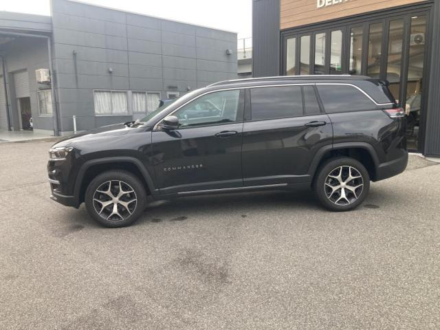 コマンダー2.0 リミテッド ディーゼル 4WD