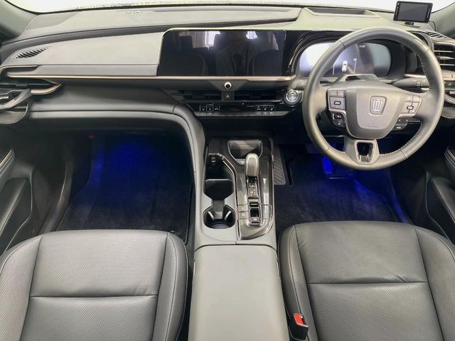 クラウンスポーツ2.5 Z E-Four 4WD