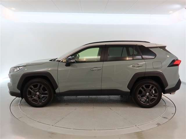 RAV42.0 アドベンチャー 4WD