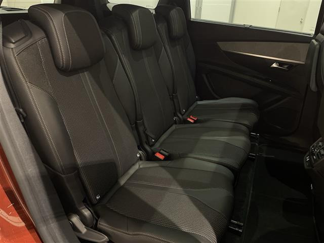 5008GT ブルーHDi ディーゼル