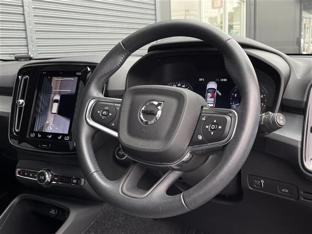 XC40B4 モメンタム