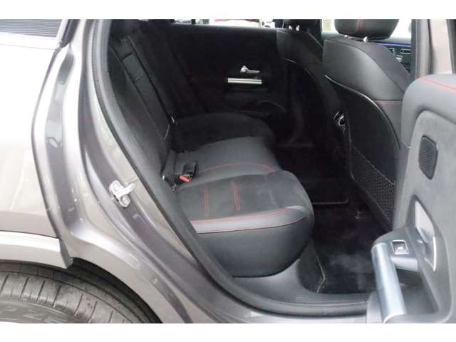EQA250 プラス AMGラインパッケージ