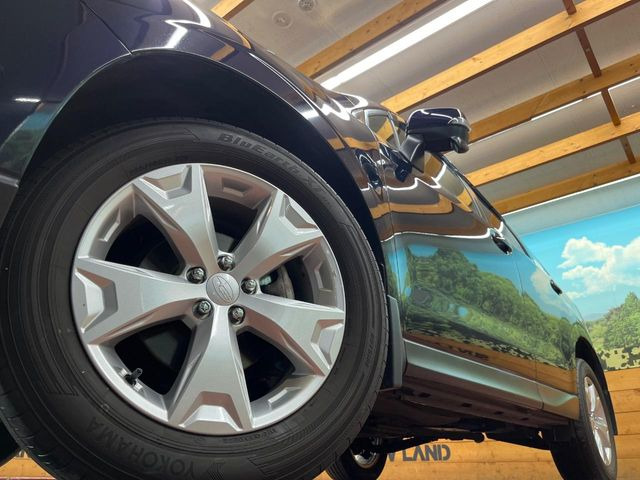 �y����17�C���`�A���~�z�C�[���z�O�ςɃ}�b�`���������A���~�z�C�[���𑕒����Ă���܂��B�e��ЊO�A���~�z�C�[����A�X�^�b�h���X�^�C�����戵�����Ă���܂��B���񂲑��k����������