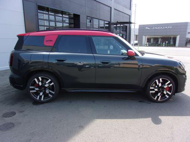 ミニカントリーマンジョン クーパー ワークス ALL4 DCT 4WD