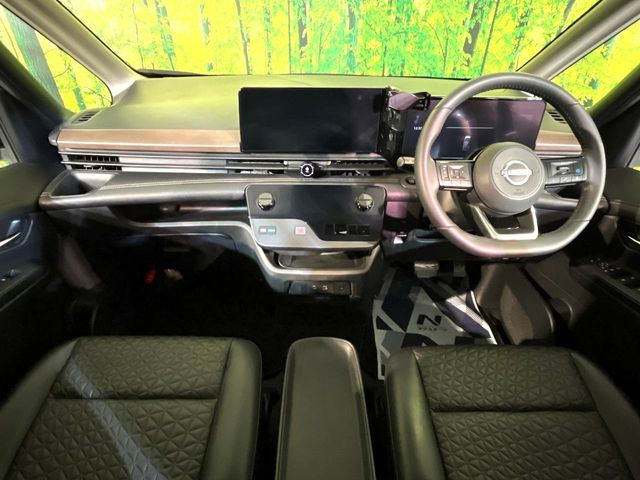 セレナ1.4 e-4ORCE ハイウェイスターV 4WD