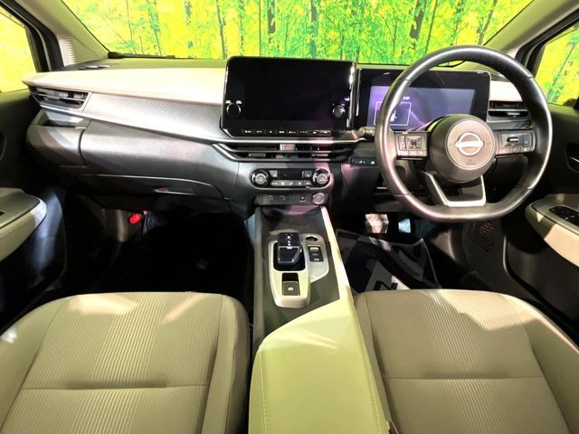 ノート1.2 X FOUR エアリーグレー エディション 4WD