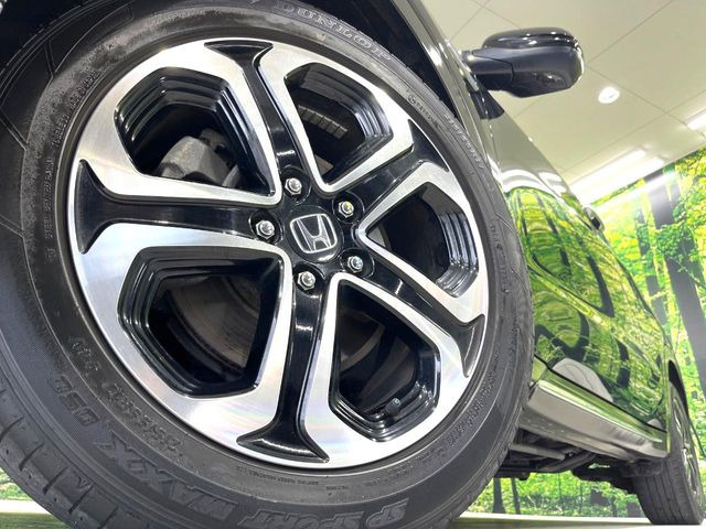 �y�O���[�h��p����17�C���`�A���~�z�C�[���z�f�U�C�����̍��������A���~�z�C�[���𑕒����Ă���܂��B�e��ЊO�A���~�z�C�[����A�X�^�b�h���X�^�C�����戵�����Ă���܂��B���񂲑��k����������