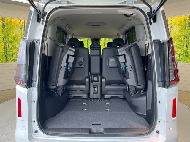 ドライバーによって運転しやすいポジションは異なり、あの車はどうなのか不安なこともありますよね。気になるお車は店頭で乗り込んでご確認いただけます♪