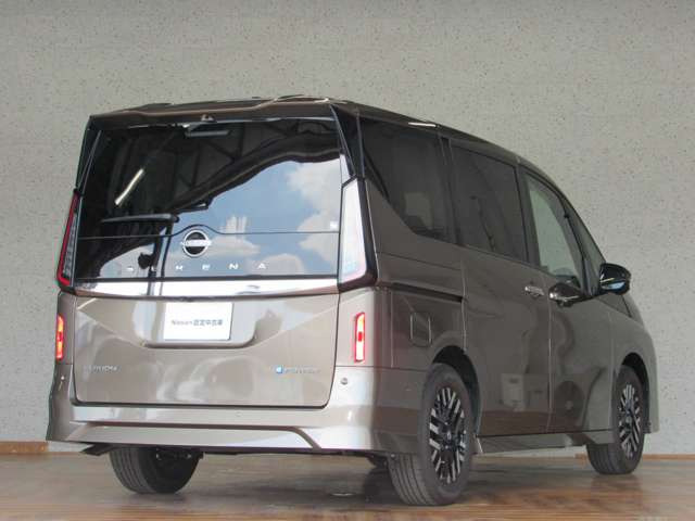 セレナ1.4 e-POWER ルキシオン