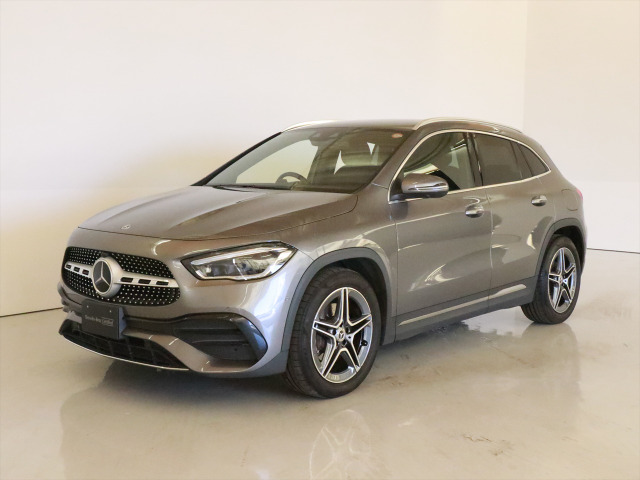 GLAクラスGLA200d 4マチック AMGライン 4WD