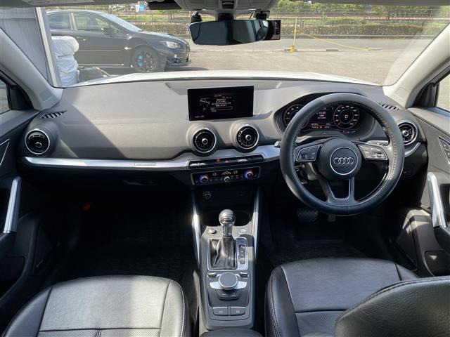 Q21.0 TFSI スポーツ