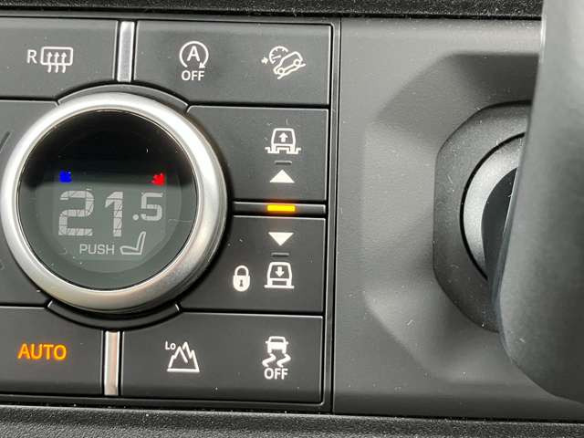 ディフェンダー110 X ダイナミック HSE 3.0L D300 ディーゼル 4WD