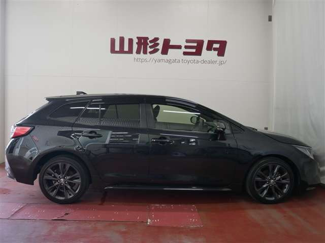 カローラツーリング1.8 ハイブリッド W×B E-Four 4WD