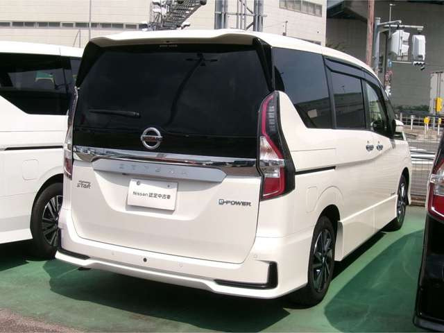 セレナ1.2 e-POWER ハイウェイスターV