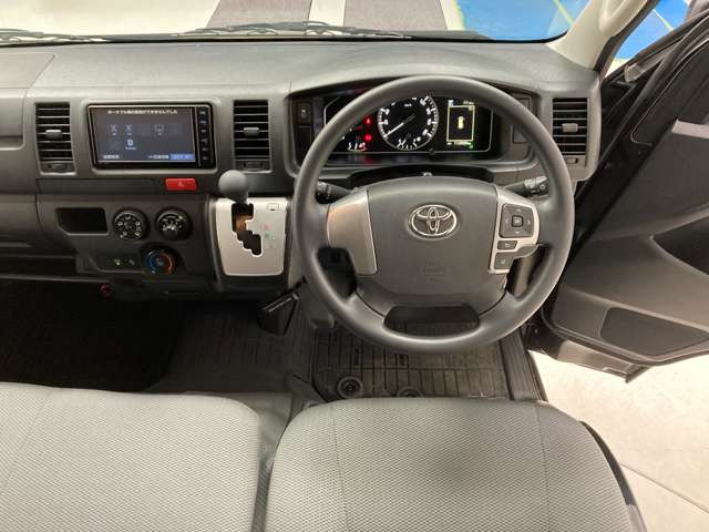 ハイエースバン2.8 DX ロング GLパッケージ ディーゼル 4WD