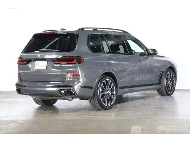 X7M60i xドライブ 4WD