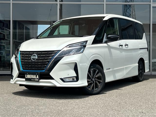 セレナ1.2 e-POWER ハイウェイスターV アーバンクロム