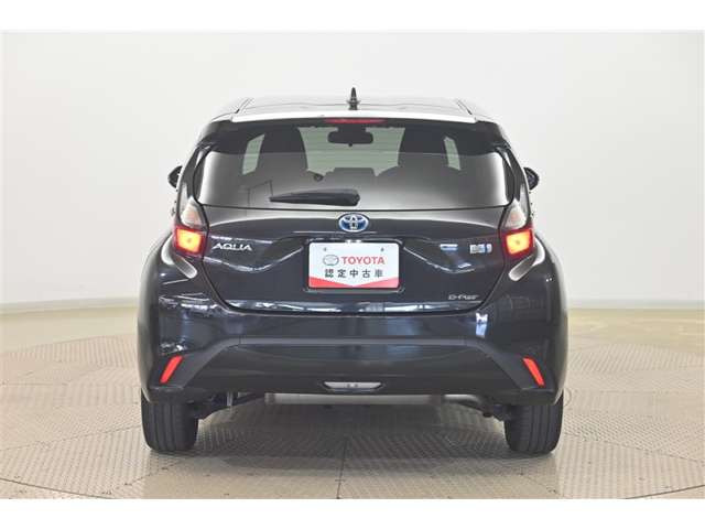 アクア1.5 X E-Four 4WD