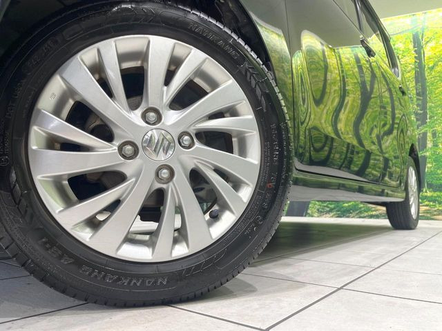 �y����14�C���`�A���~�z�C�[���z�O�ςɃ}�b�`���������A���~�z�C�[���𑕒����Ă���܂��B�e��ЊO�A���~�z�C�[����A�X�^�b�h���X�^�C�����戵�����Ă���܂��B���񂲑��k����������
