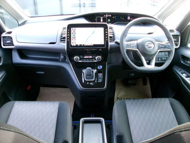 セレナ1.2 e-POWER ハイウェイスターV