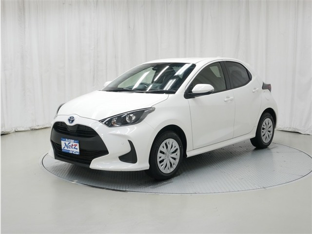 ヤリス1.5 ハイブリッド X E-Four 4WD