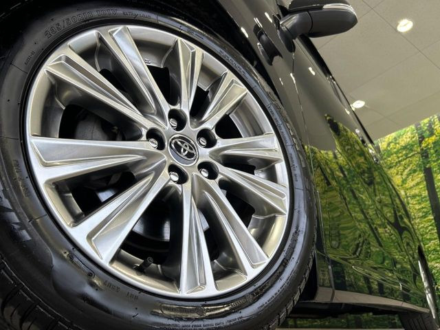 �y����18�C���`�A���~�z�C�[���z�O�ςɃ}�b�`���������A���~�z�C�[���𑕒����Ă���܂��B�e��ЊO�A���~�z�C�[����A�X�^�b�h���X�^�C�����戵�����Ă���܂��B���񂲑��k����������