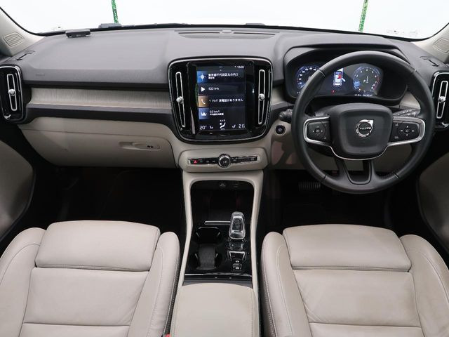 XC40T4 AWD インスクリプション 4WD