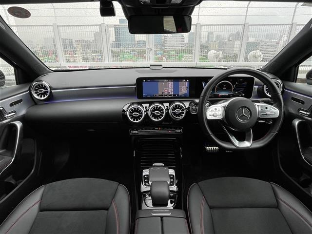 AクラスAMG A35 4マチック 4WD