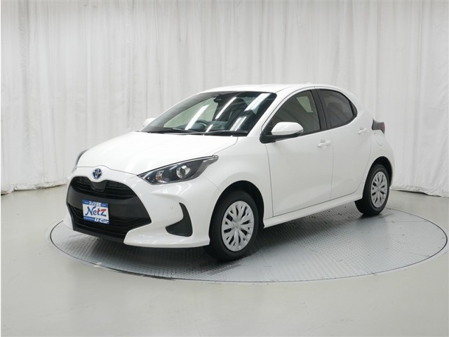 ヤリス1.5 ハイブリッド X E-Four 4WD