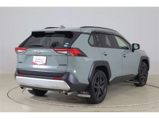 RAV42.0 アドベンチャー 4WD