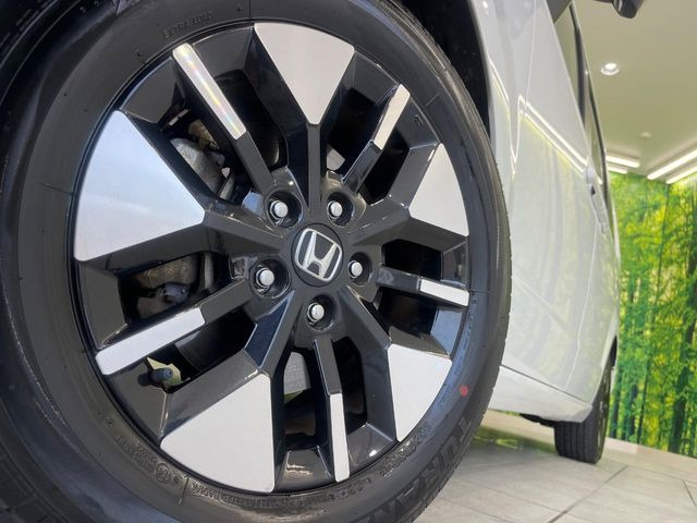 �y����16�C���`�A���~�z�C�[���z�O�ςɃ}�b�`���������A���~�z�C�[���𑕒����Ă���܂��B�e��ЊO�A���~�z�C�[����A�X�^�b�h���X�^�C�����戵�����Ă���܂��B���񂲑��k����������