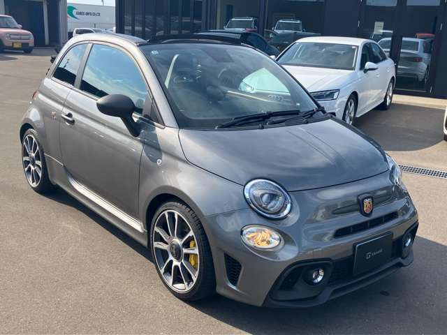 アバルト695Cツーリズモ