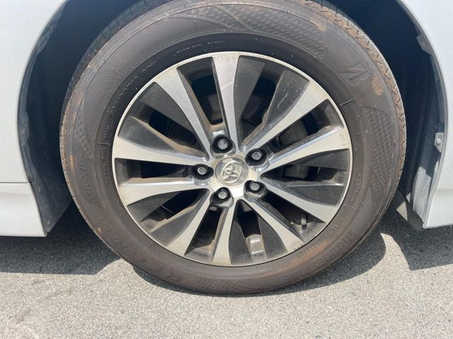 �y�����A���~�z�C�[���z�O�ςɃ}�b�`���������A���~�z�C�[���𑕒����Ă���܂��B�e��ЊO�A���~�z�C�[����A�X�^�b�h���X�^�C�����戵�����Ă���܂��B���񂲑��k����������