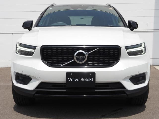 XC40B4 AWD Rデザイン 4WD