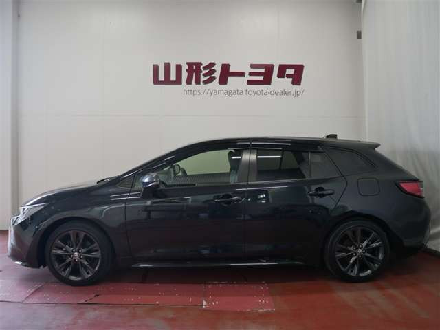 カローラツーリング1.8 ハイブリッド W×B E-Four 4WD